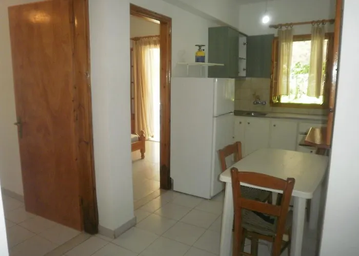 Apartment Giannis Nikiana